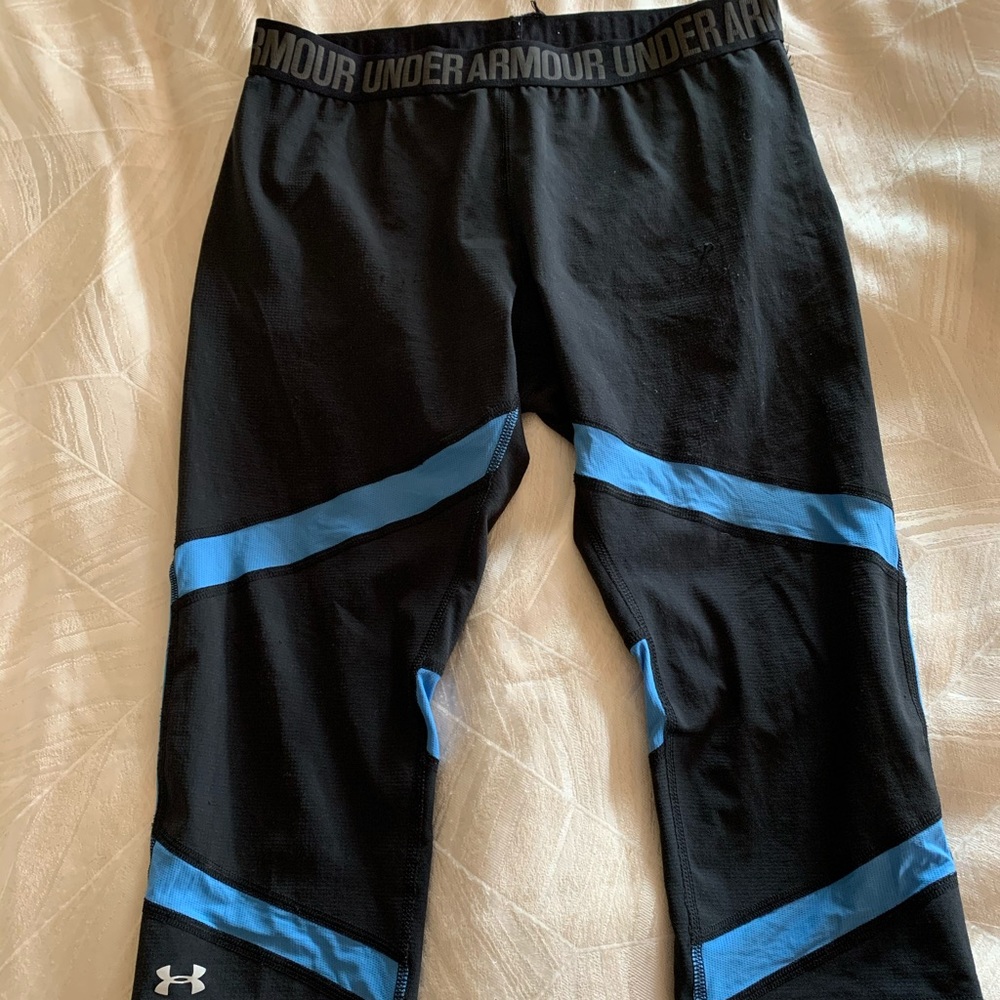 Under Armor knee length leggings 🏋🏽‍♀️